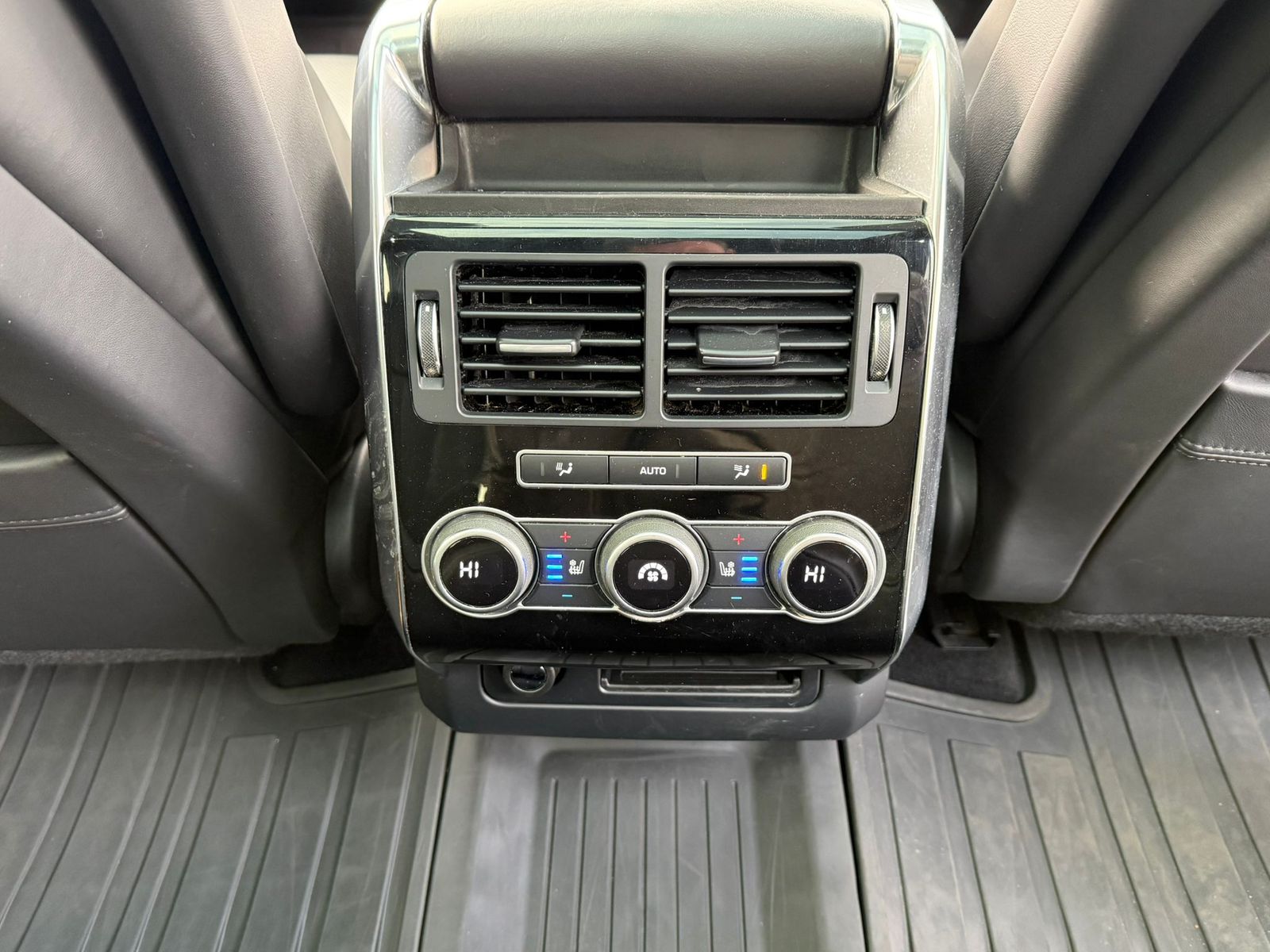 Land Rover Range Rover Sport 3.0L HSE SDV6 Auto SUV 5dr Diesel Automatic Euro 6 (306 bhp) 5dr Automatic 2025