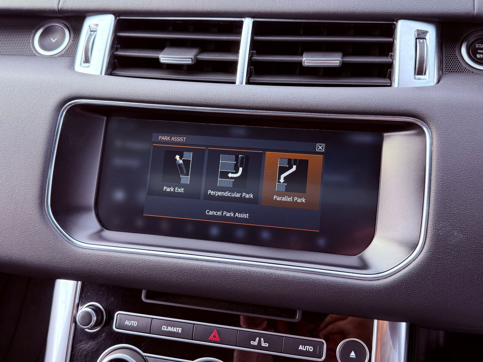 Land Rover Range Rover Sport 3.0L HSE SDV6 Auto SUV 5dr Diesel Automatic Euro 6 (306 bhp) 5dr Automatic 2025