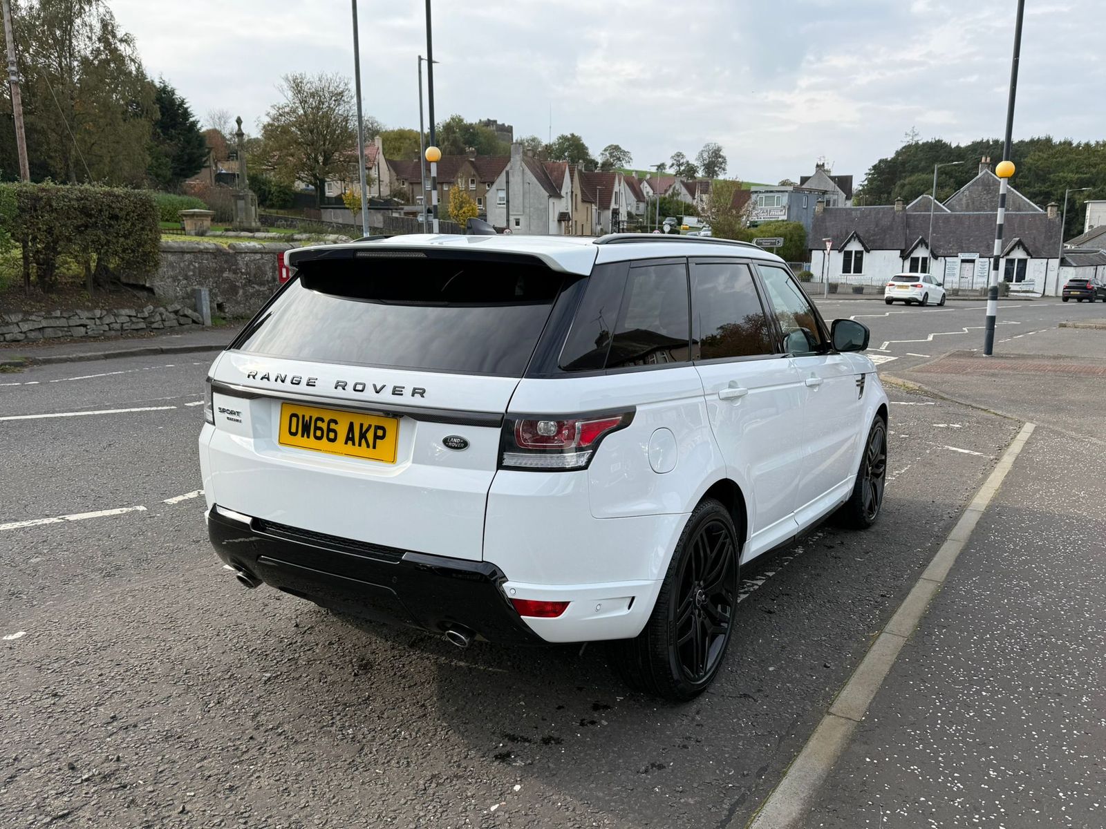 Land Rover Range Rover Sport 3.0L HSE SDV6 Auto SUV 5dr Diesel Automatic Euro 6 (306 bhp) 5dr Automatic 2025