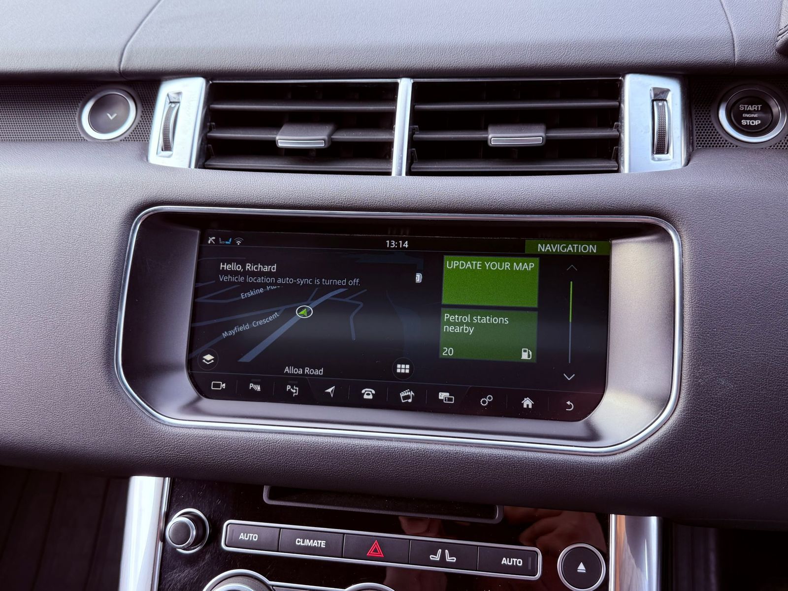 Land Rover Range Rover Sport 3.0L HSE SDV6 Auto SUV 5dr Diesel Automatic Euro 6 (306 bhp) 5dr Automatic 2025