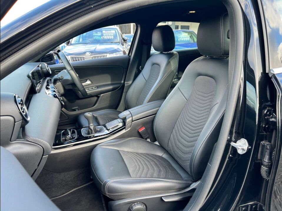 Mercedes-Benz A-CLASS 1.3L A 180 SE Hatchback 5dr Petrol Manual Euro 6 (134 bhp) 5dr Manual 2025