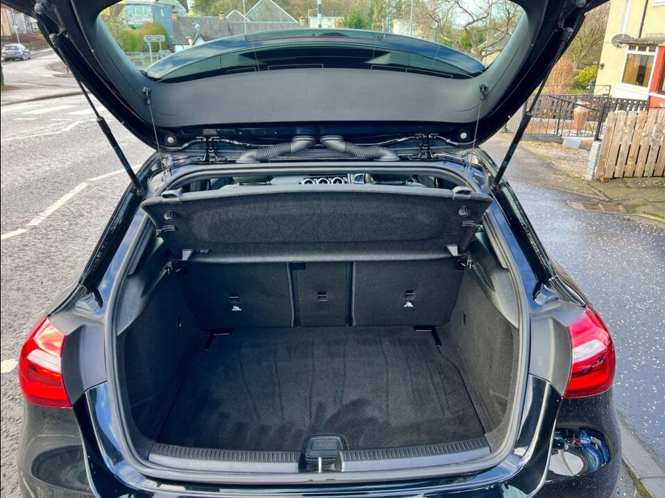 Mercedes-Benz A-CLASS 1.3L A 180 SE Hatchback 5dr Petrol Manual Euro 6 (134 bhp) 5dr Manual 2025