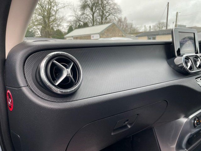 Mercedes-Benz X-class 2.3L X250 Progressive D 4Matic Auto Diesel Automatic Euro 6 (188 bhp) 0dr Automatic 2025