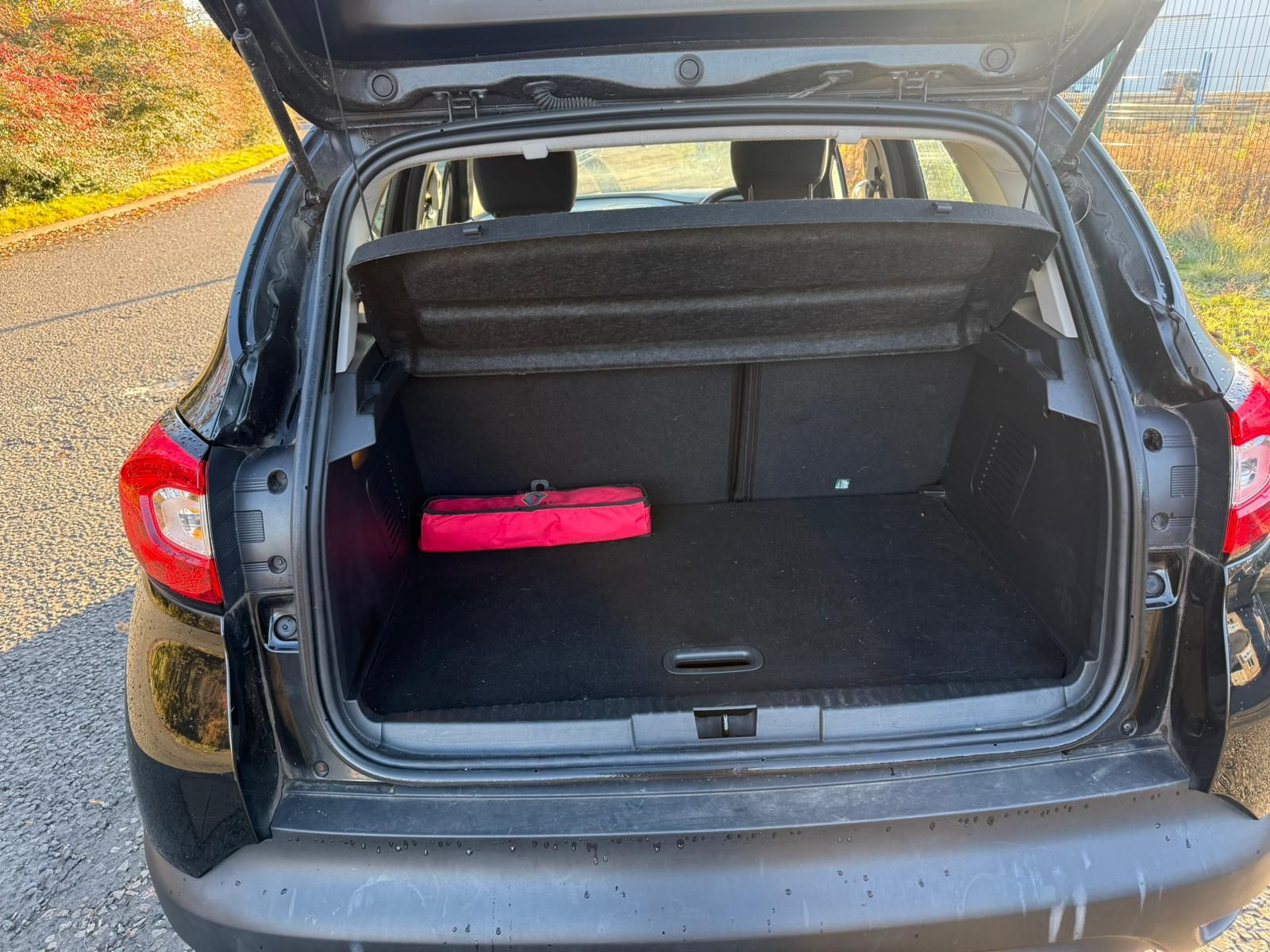 Renault Captur 0.9L Dynamique Nav TCe SUV 5dr Petrol Manual Euro 6 (90 bhp) 5dr Manual 2025