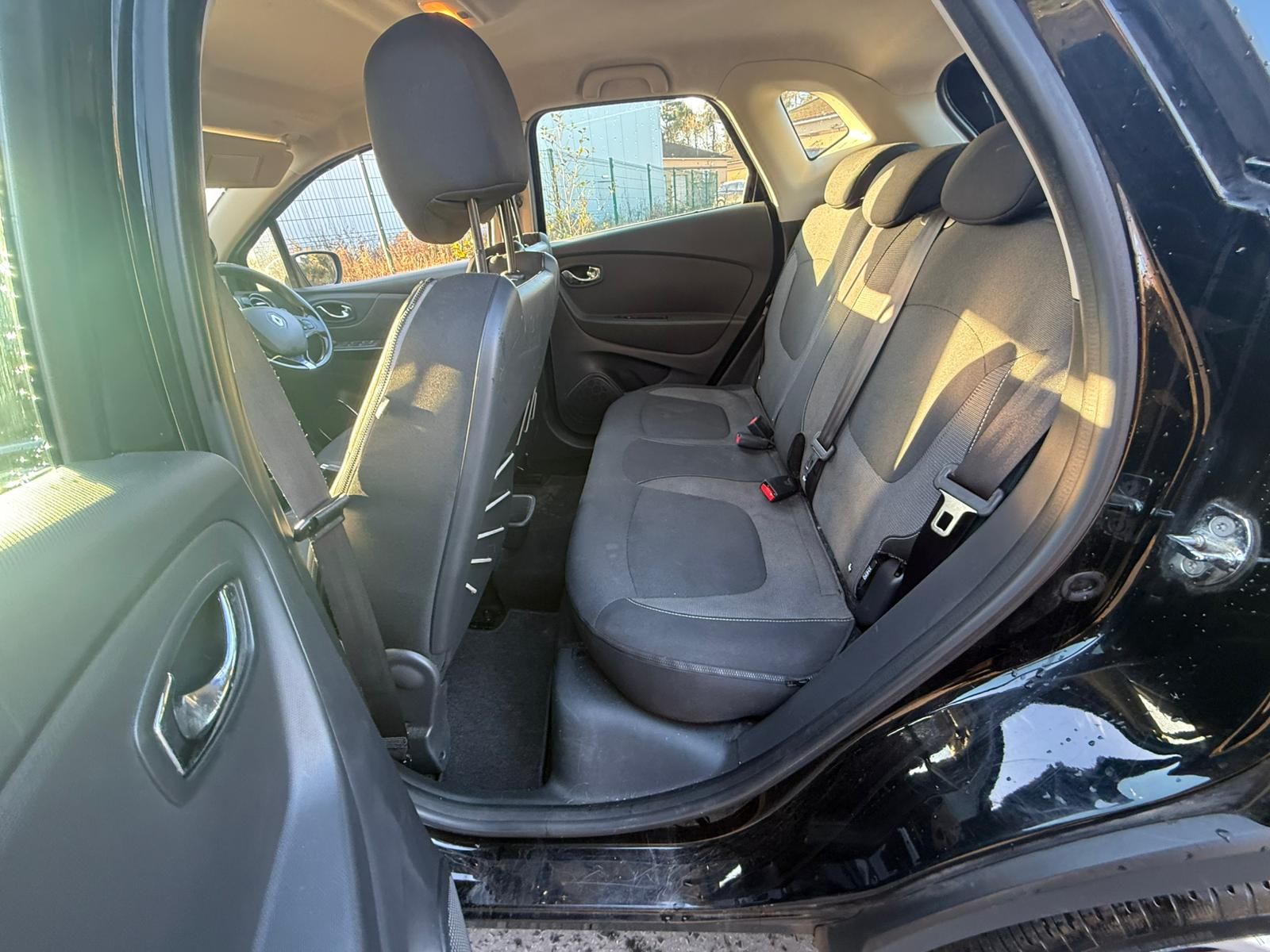 Renault Captur 0.9L Dynamique Nav TCe SUV 5dr Petrol Manual Euro 6 (90 bhp) 5dr Manual 2025