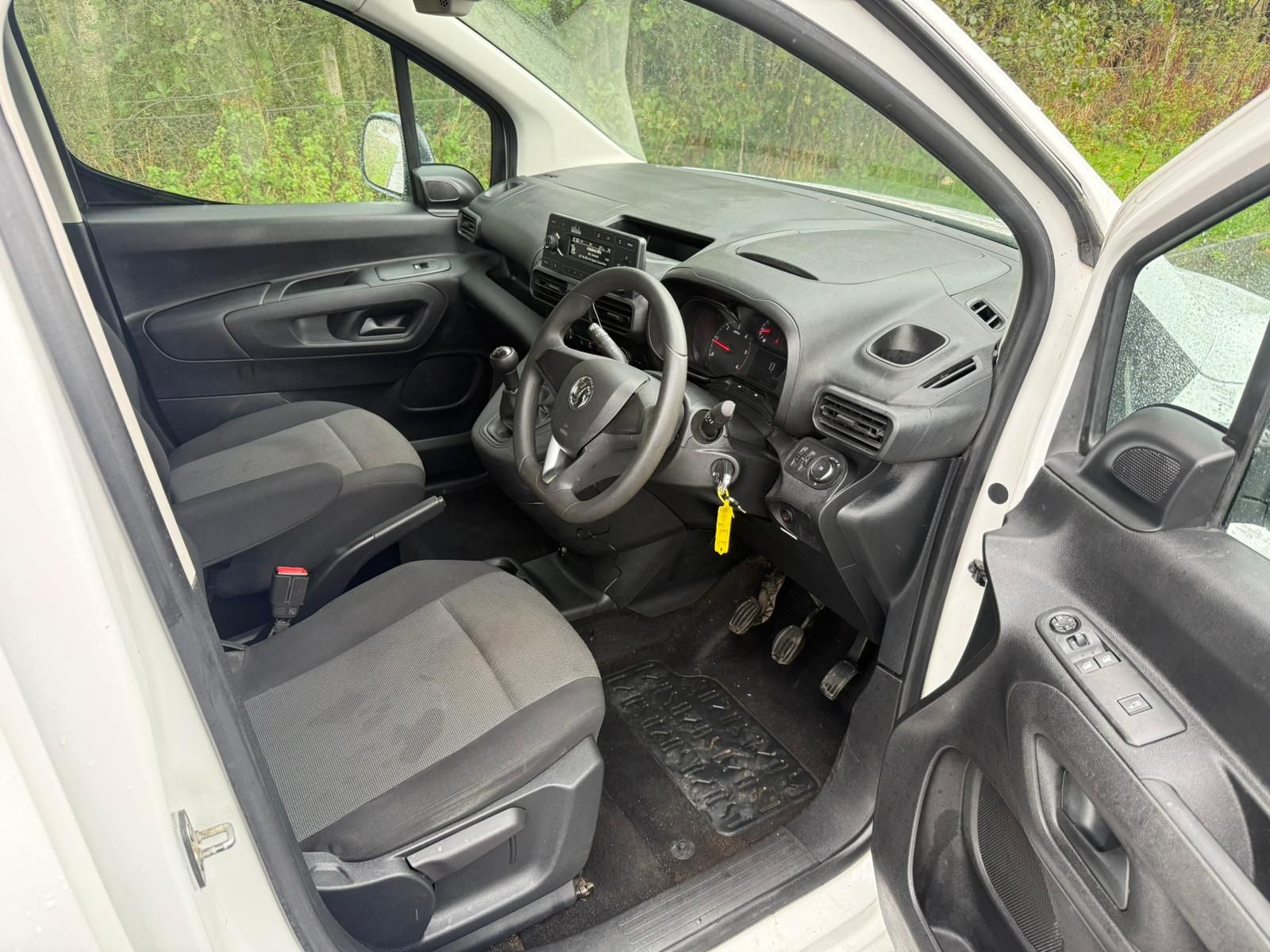 Vauxhall Combo 1.6L 2300 Edition S/S Diesel Manual Euro 6 (101 bhp) 0dr Manual 2025