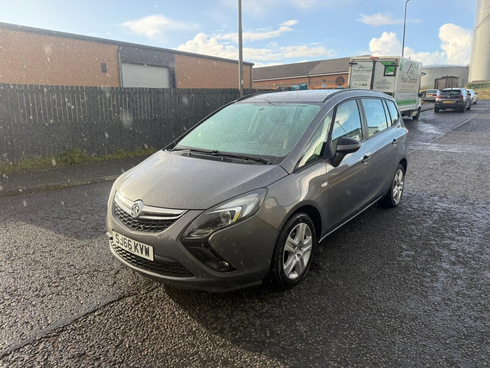 Vauxhall Zafira Tourer 1.4L Exclusive T MPV 5dr Petrol Manual Euro 6 (138 bhp) 5dr Manual 2026