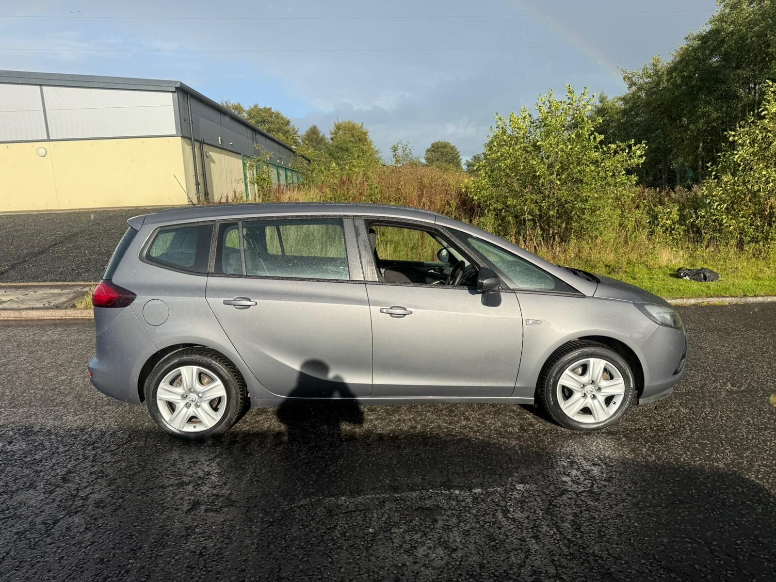 Vauxhall Zafira Tourer 1.4L Exclusive T MPV 5dr Petrol Manual Euro 6 (138 bhp) 5dr Manual 2026