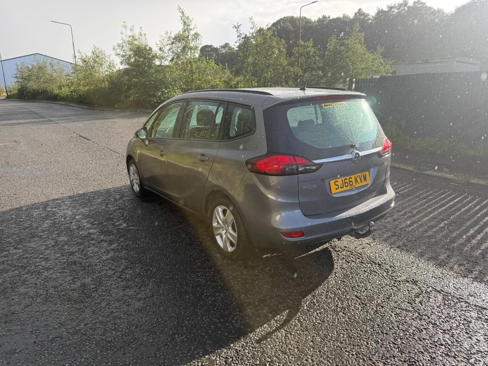 Vauxhall Zafira Tourer 1.4L Exclusive T MPV 5dr Petrol Manual Euro 6 (138 bhp) 5dr Manual 2026