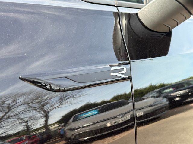 Volkswagen Golf 2.0L R TSi 4Motion Semi-Auto Hatchback 5dr Petrol Semi Automatic Euro 6 (315 bhp) 5dr Semi Automatic 2025