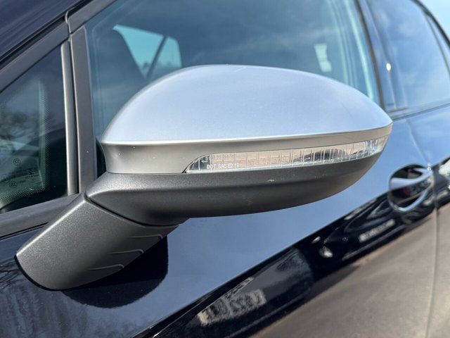 Volkswagen Golf 2.0L R TSi 4Motion Semi-Auto Hatchback 5dr Petrol Semi Automatic Euro 6 (315 bhp) 5dr Semi Automatic 2025