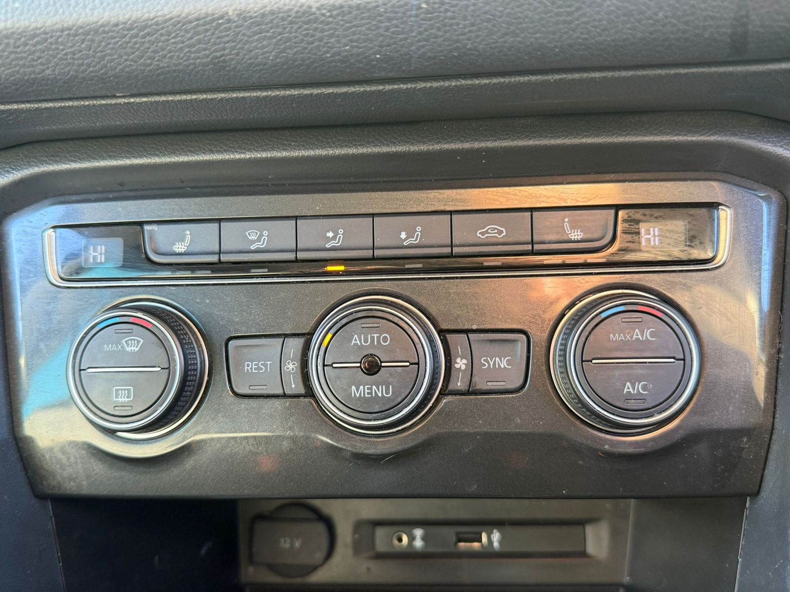 Volkswagen Tiguan 1.4L SE Nav TSi BlueMotion Technology SUV 5dr Petrol Manual Euro 6 (148 bhp) 5dr Manual 2025