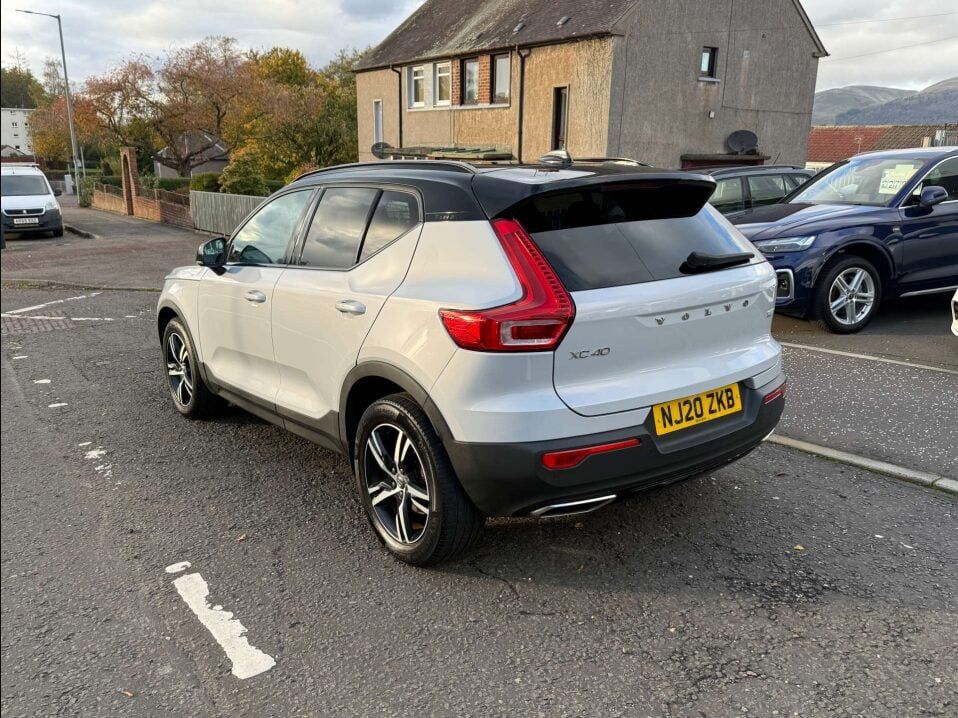 Volvo XC40 1.5L R-Design T3 SUV 5dr Petrol Manual Euro 6 (161 bhp) 5dr Manual 2025