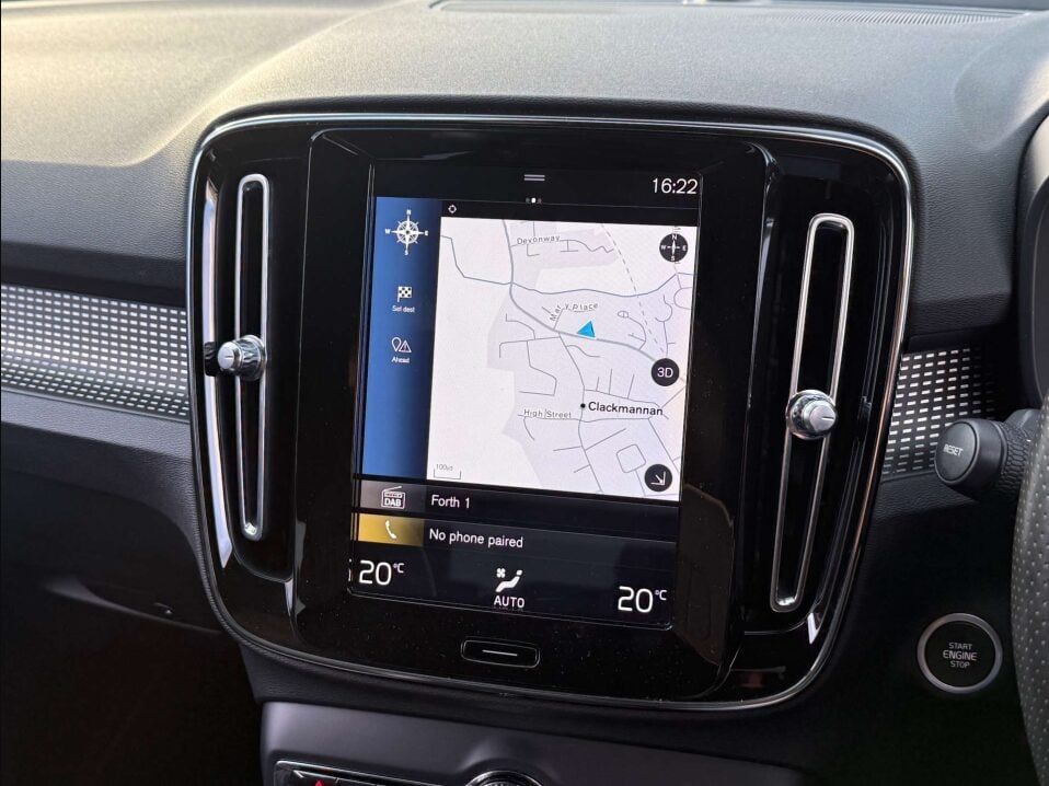 Volvo XC40 1.5L R-Design T3 SUV 5dr Petrol Manual Euro 6 (161 bhp) 5dr Manual 2025