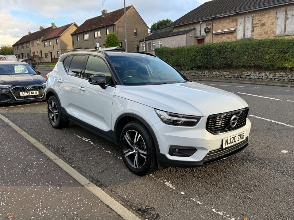 Volvo XC40 1.5L R-Design T3 SUV 5dr Petrol Manual Euro 6 (161 bhp) 5dr Manual 2025