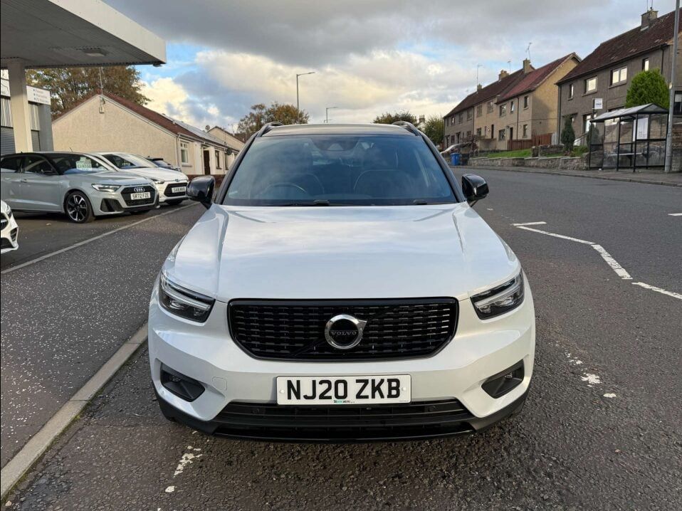 Volvo XC40 1.5L R-Design T3 SUV 5dr Petrol Manual Euro 6 (161 bhp) 5dr Manual 2025