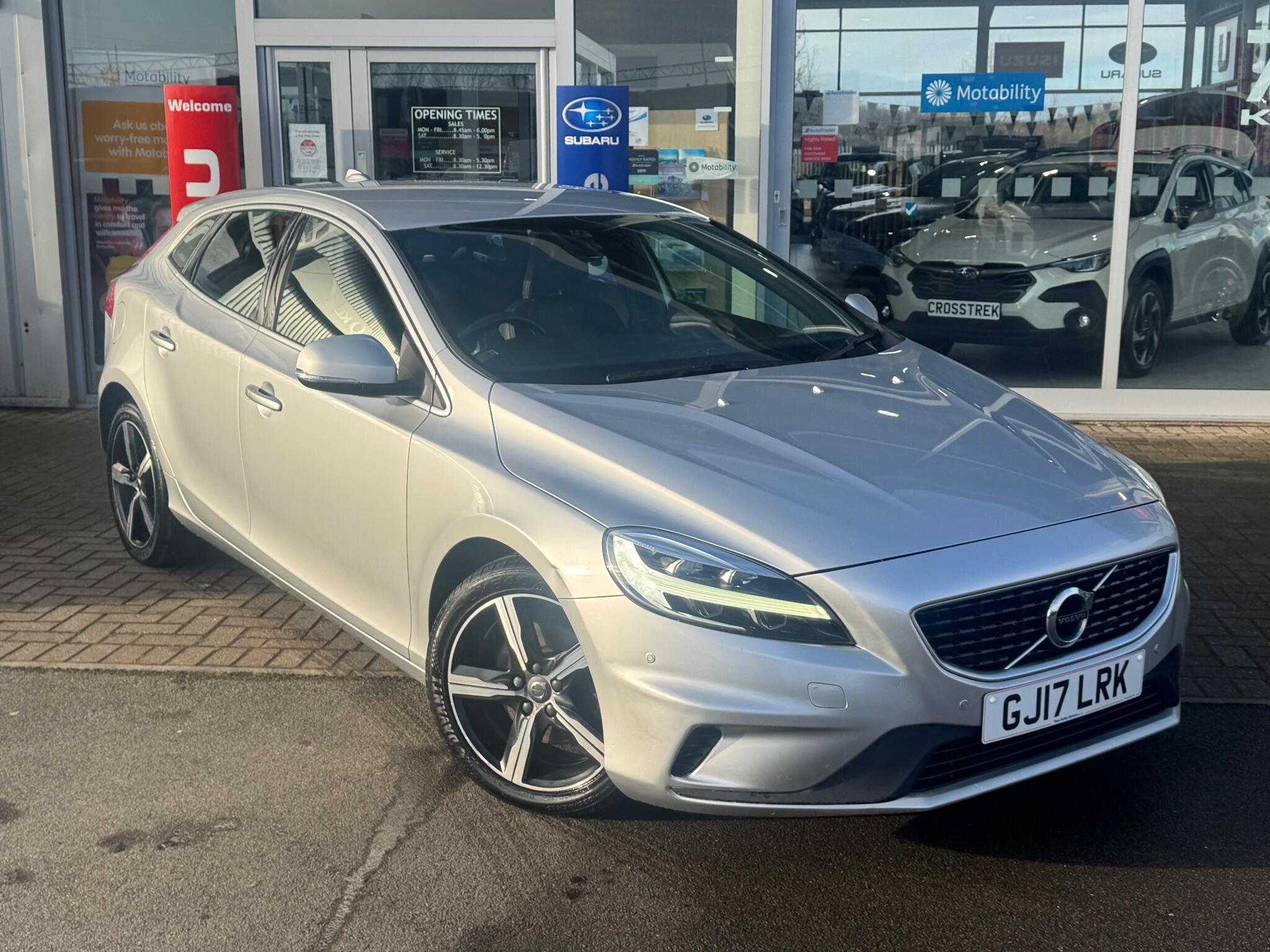 2017 Volvo V40 2.0 T2 R-Design