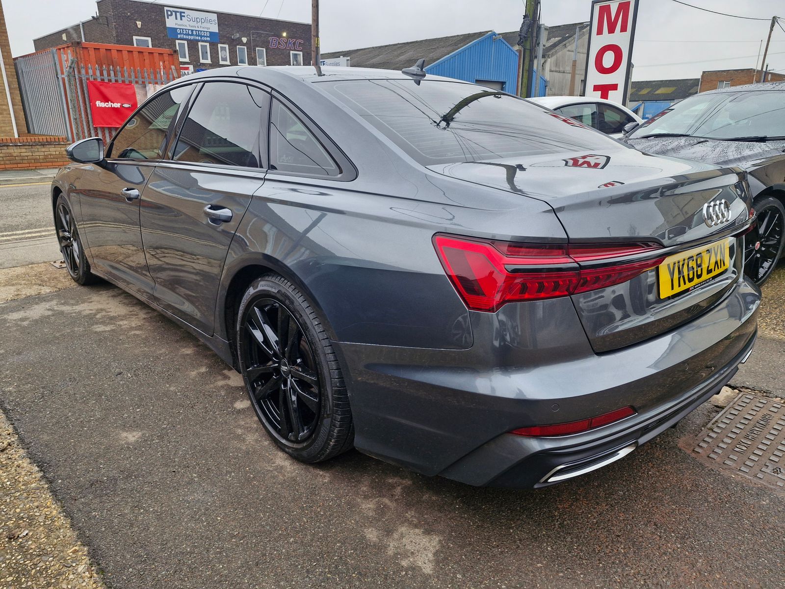 Audi A6 Saloon 2.0 TDI 40 S line Saloon 4dr Diesel S Tronic Euro 6 (s/s) (204 ps) 4dr Automatic 2026