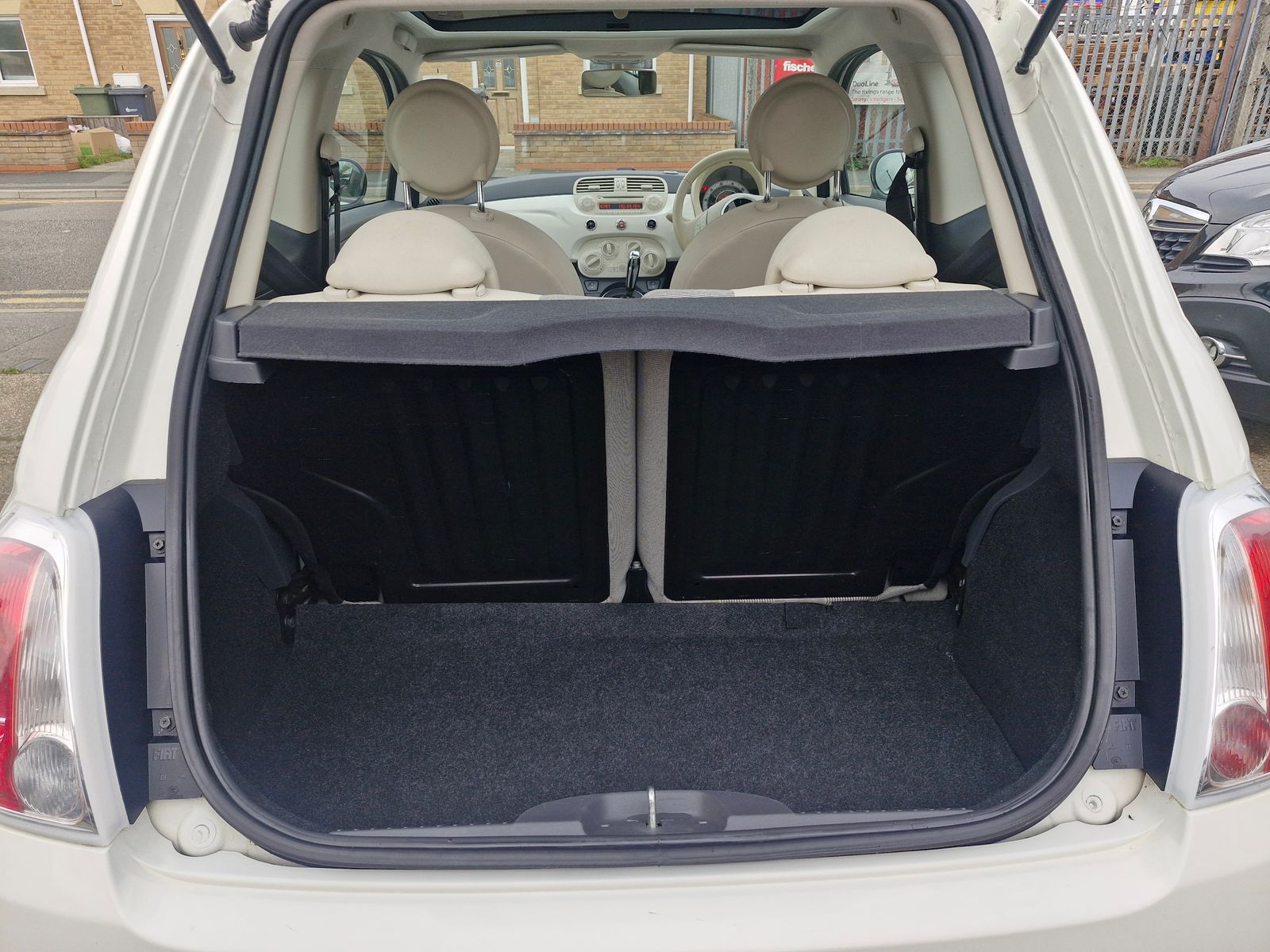 Fiat 500 1.2 Lounge Hatchback 3dr Petrol Dualogic Euro 6 (s/s) (69 bhp) 3dr Automatic 2025