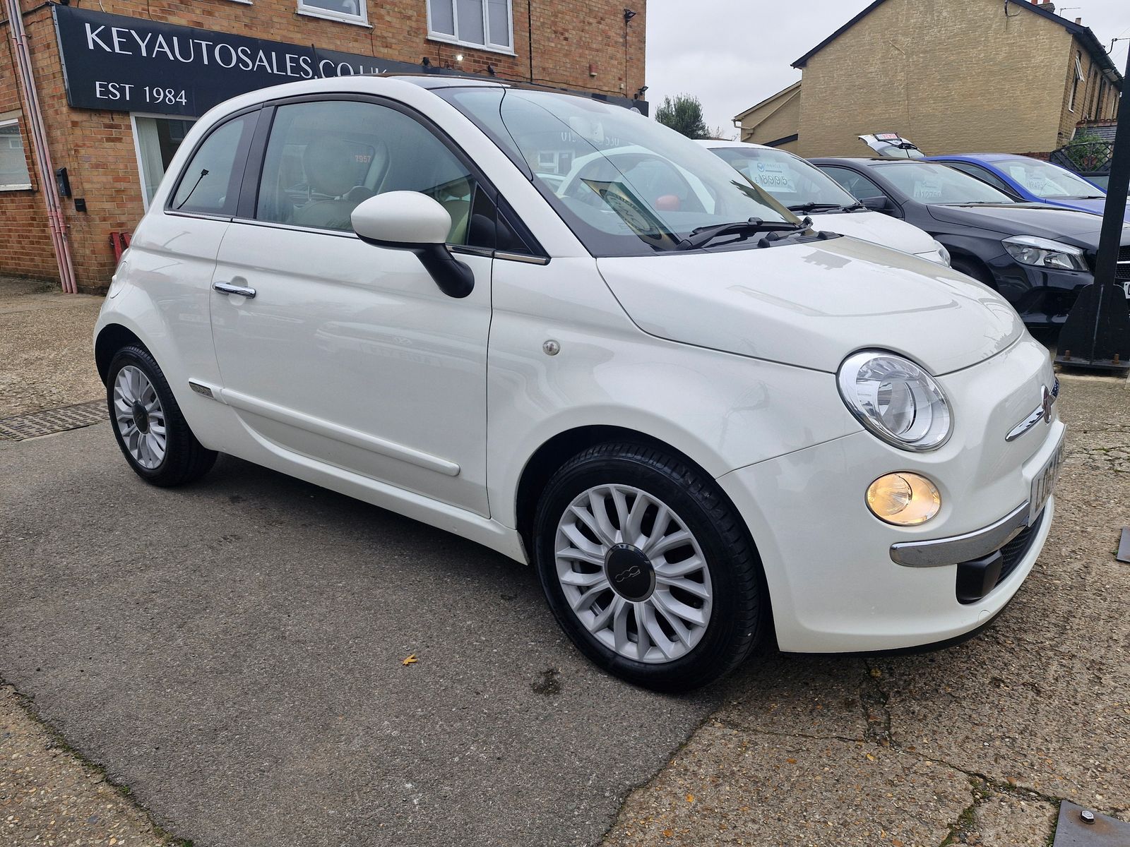 Fiat 500 1.2 Lounge Hatchback 3dr Petrol Dualogic Euro 6 (s/s) (69 bhp) 3dr Automatic 2025