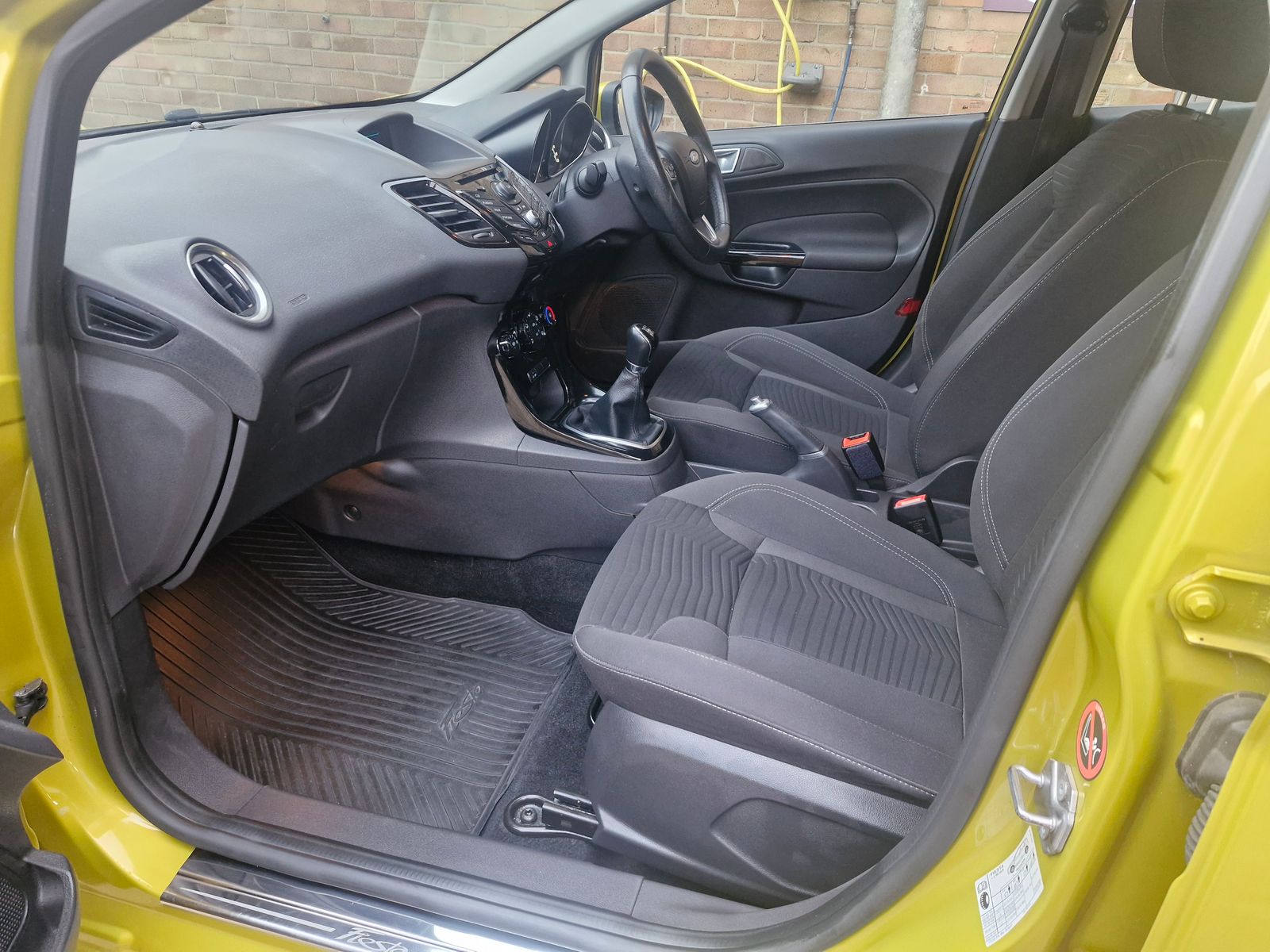 Ford Fiesta 1.0T EcoBoost Zetec Hatchback 5dr Petrol Manual Euro 5 (s/s) (100 ps) 5dr Manual 2026