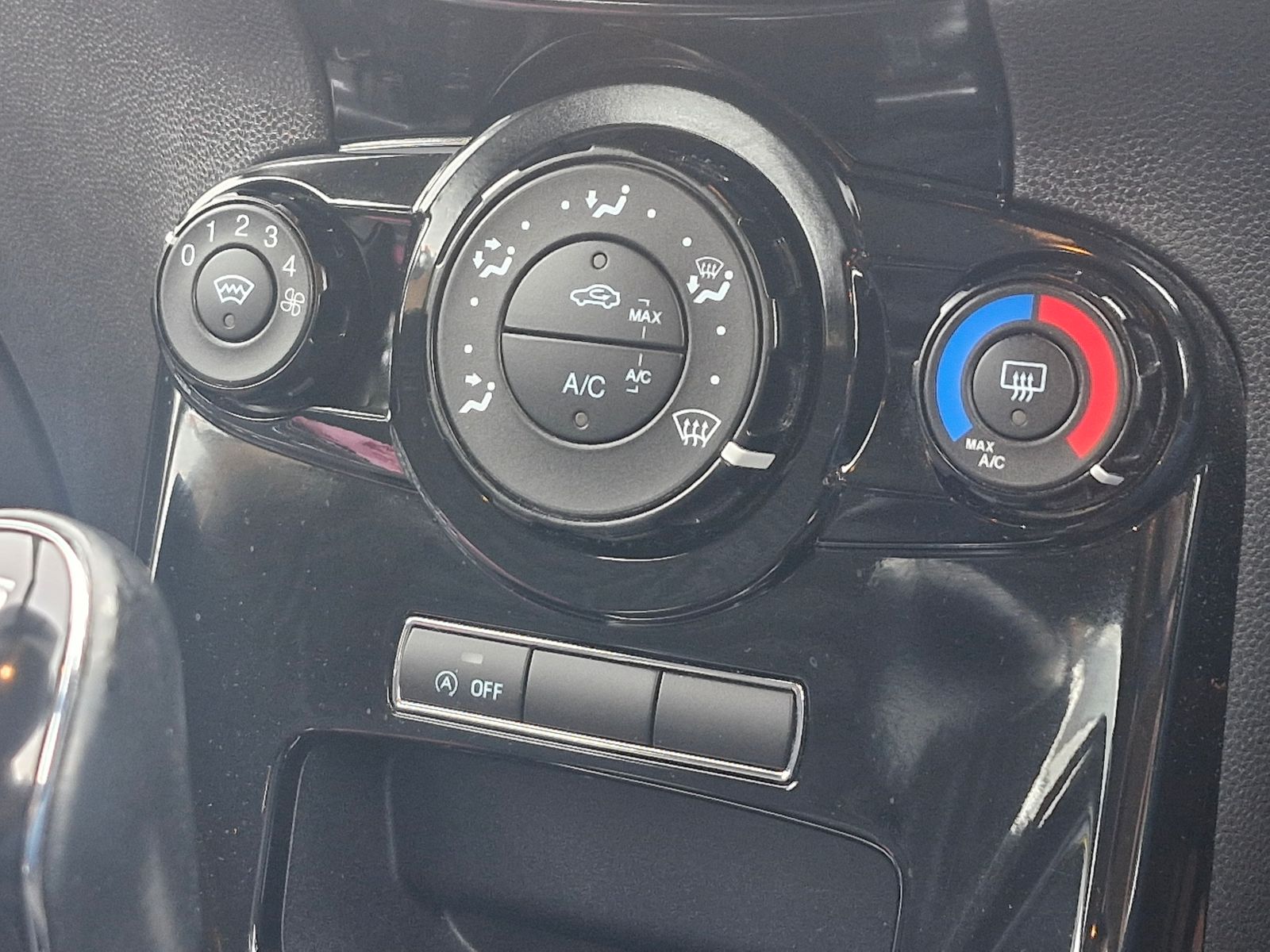 Ford Fiesta 1.0T EcoBoost Zetec Hatchback 5dr Petrol Manual Euro 5 (s/s) (100 ps) 5dr Manual 2026