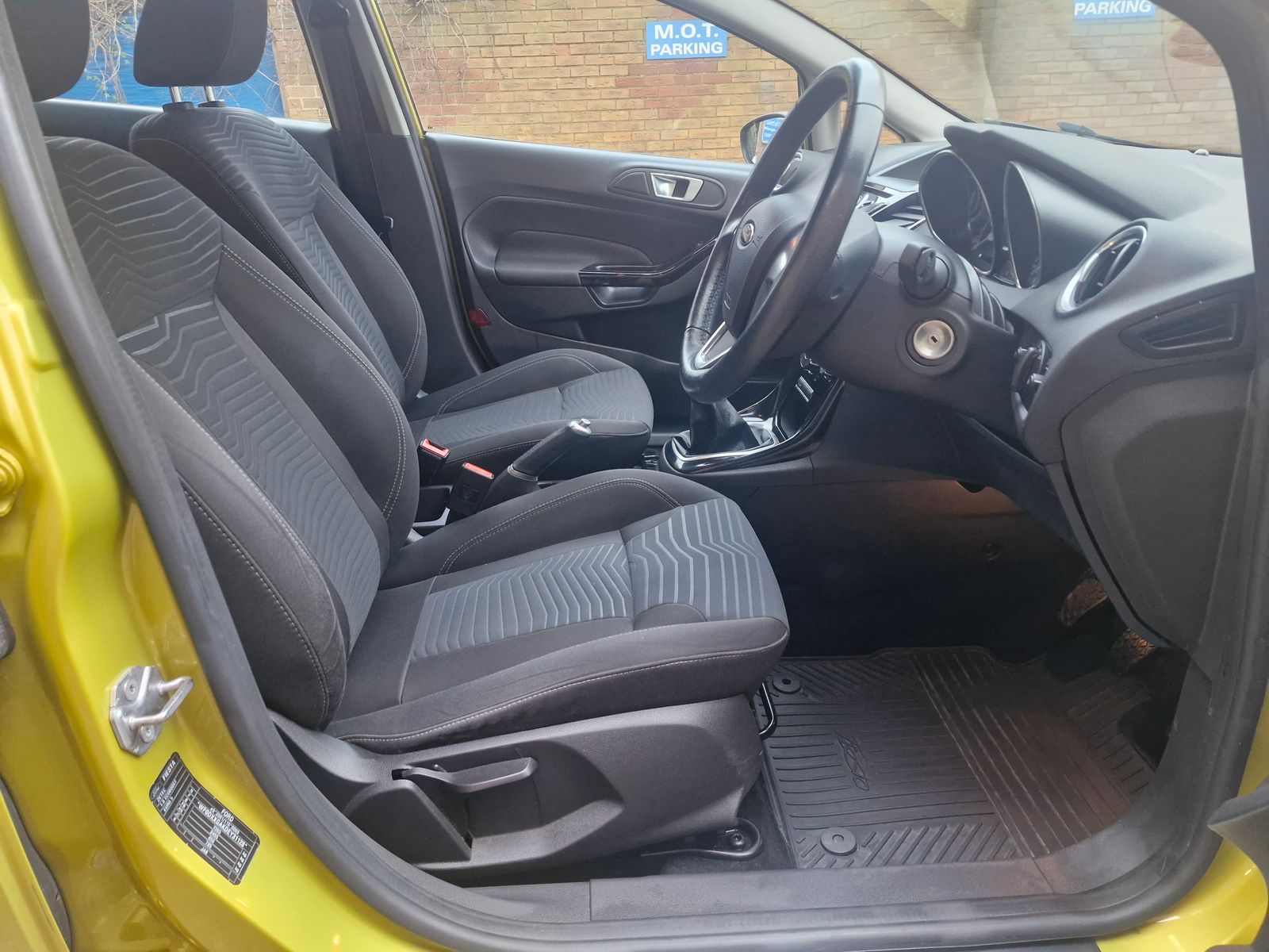 Ford Fiesta 1.0T EcoBoost Zetec Hatchback 5dr Petrol Manual Euro 5 (s/s) (100 ps) 5dr Manual 2026