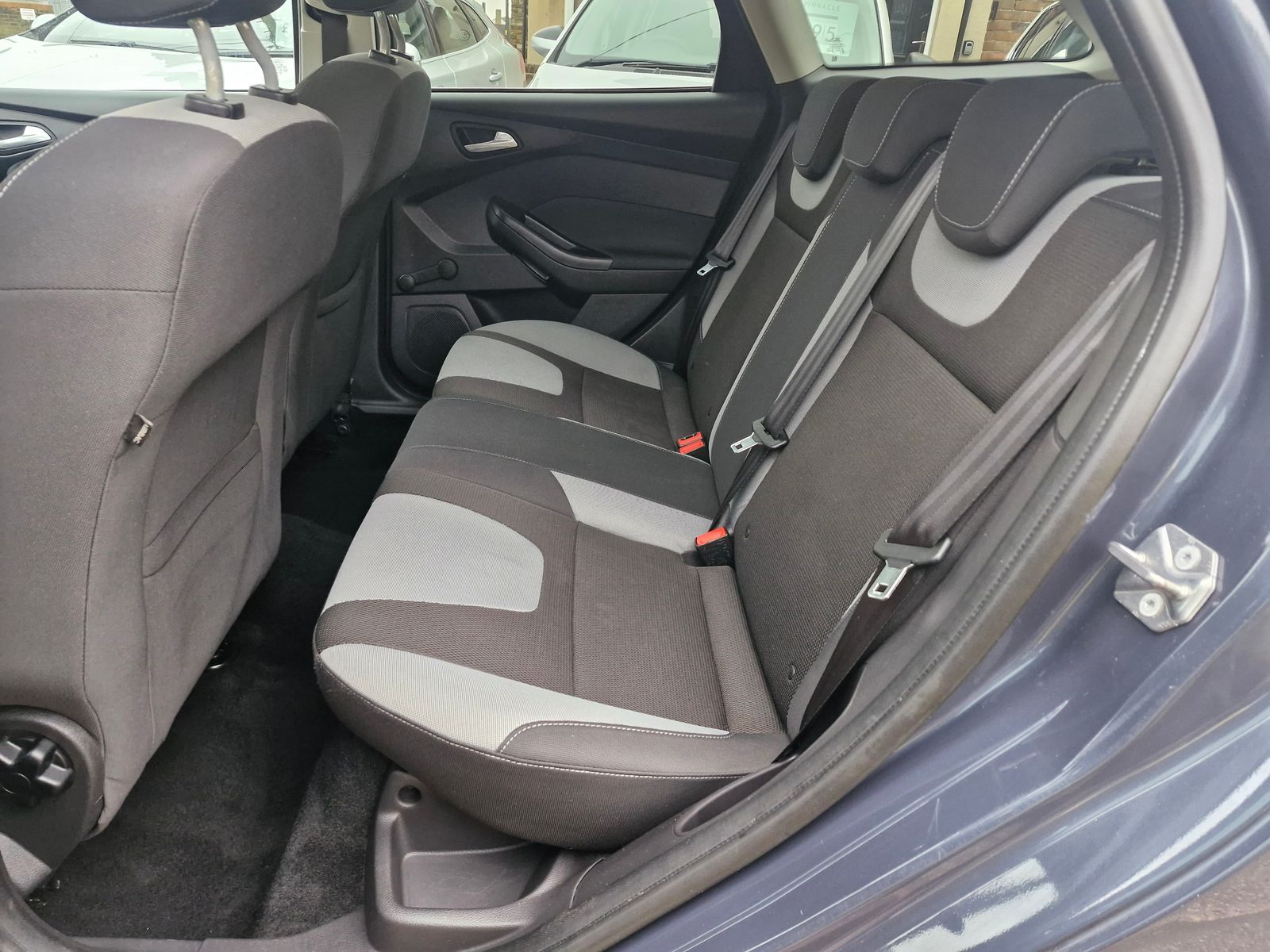 Ford Focus 1.0T EcoBoost Zetec Estate 5dr Petrol Manual Euro 5 (s/s) (125 ps) 5dr Manual 2026