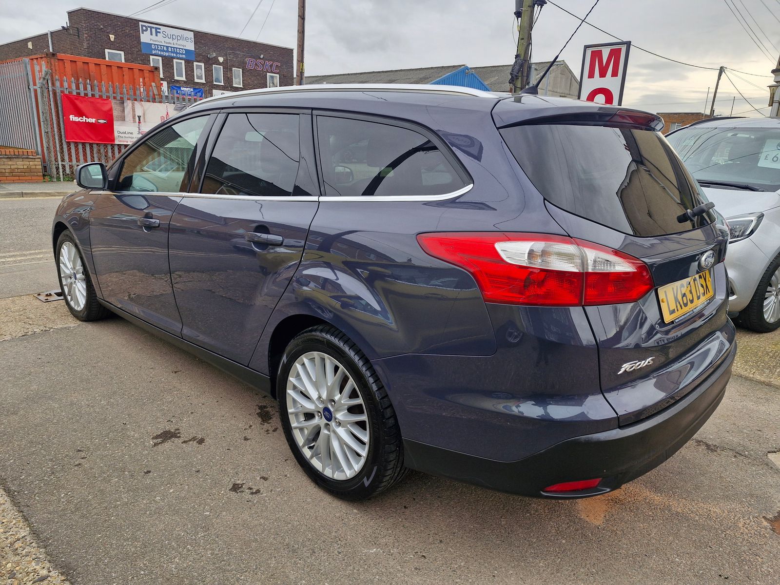 Ford Focus 1.0T EcoBoost Zetec Estate 5dr Petrol Manual Euro 5 (s/s) (125 ps) 5dr Manual 2026