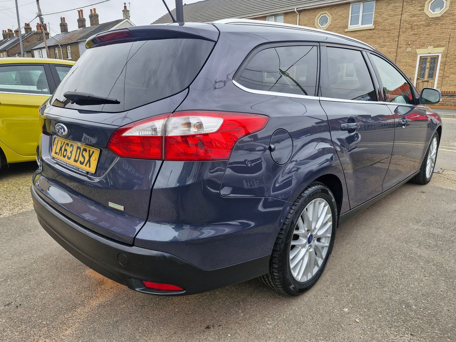 Ford Focus 1.0T EcoBoost Zetec Estate 5dr Petrol Manual Euro 5 (s/s) (125 ps) 5dr Manual 2026