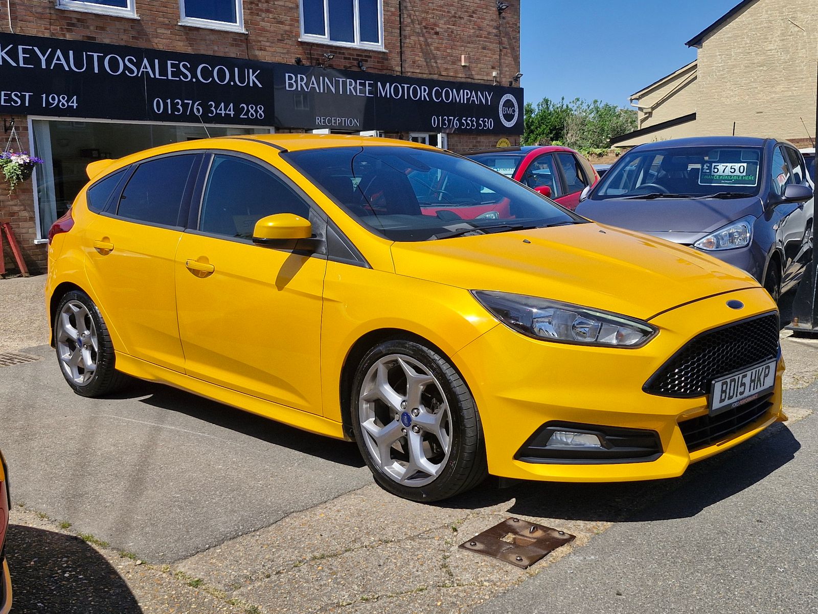 2015 Ford Focus 2.0T EcoBoost ST-2 Hatchback 5dr Petrol Manual Euro 6 (s/s) (250 ps), exterior view 2
