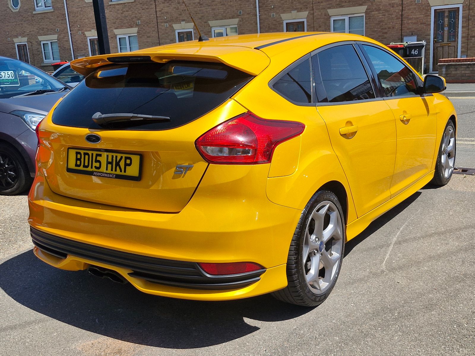 2015 Ford Focus 2.0T EcoBoost ST-2 Hatchback 5dr Petrol Manual Euro 6 (s/s) (250 ps), exterior view 3