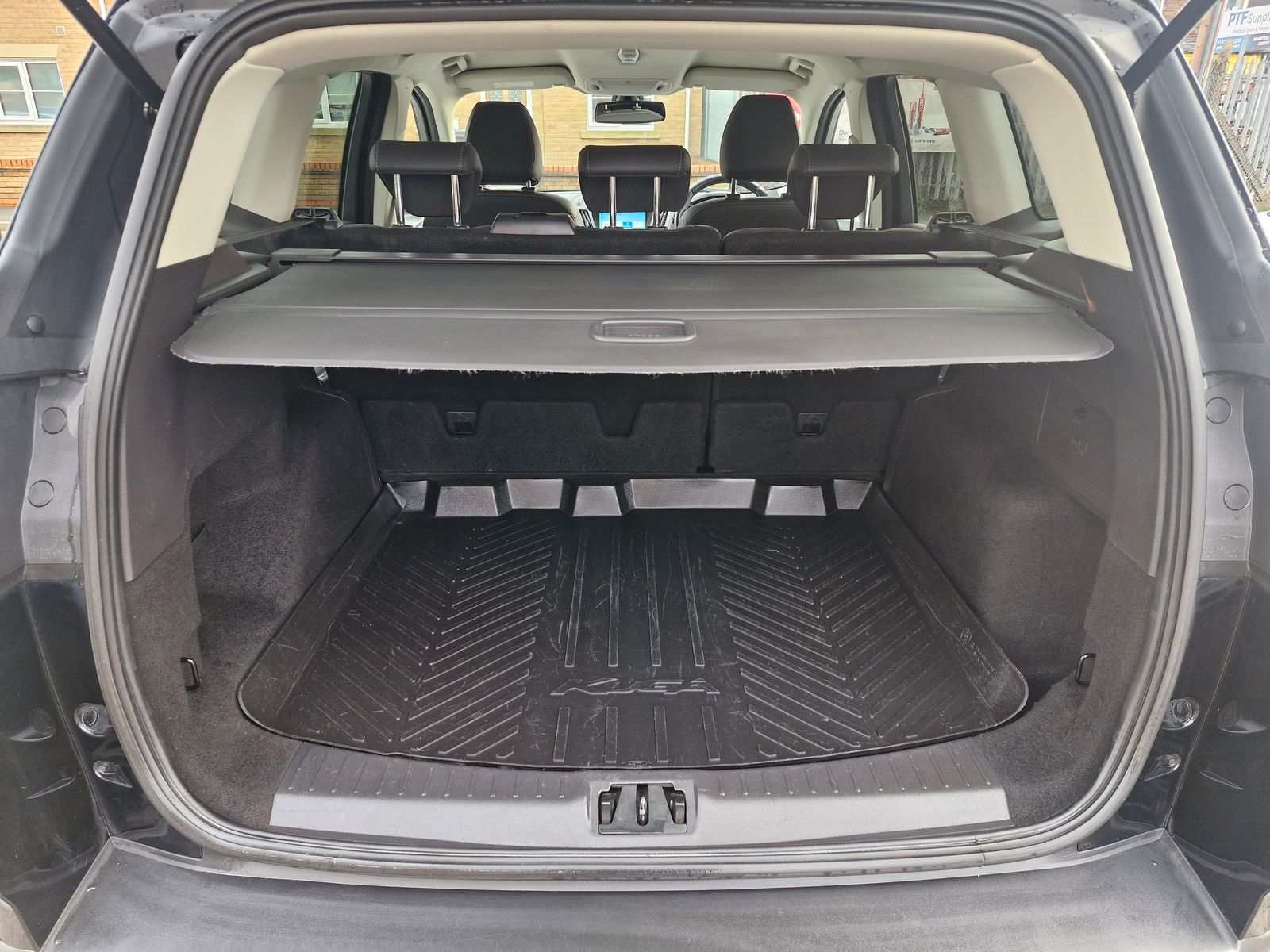 Ford Kuga 1.5T EcoBoost Titanium SUV 5dr Petrol Manual 2WD Euro 6 (s/s) (150 ps) 5dr Manual 2025