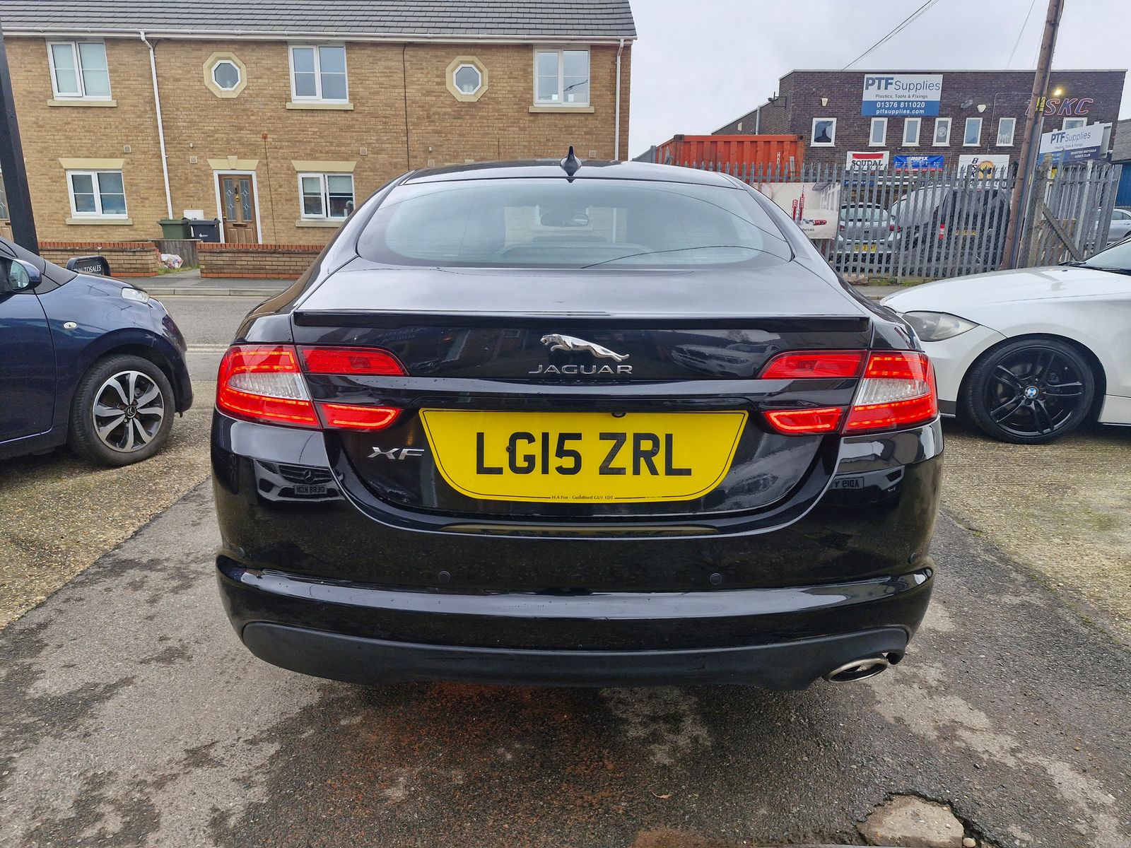 Jaguar XF 2.2d R-Sport Black Saloon 4dr Diesel Auto Euro 5 (s/s) (200 ps) 4dr Automatic 2026