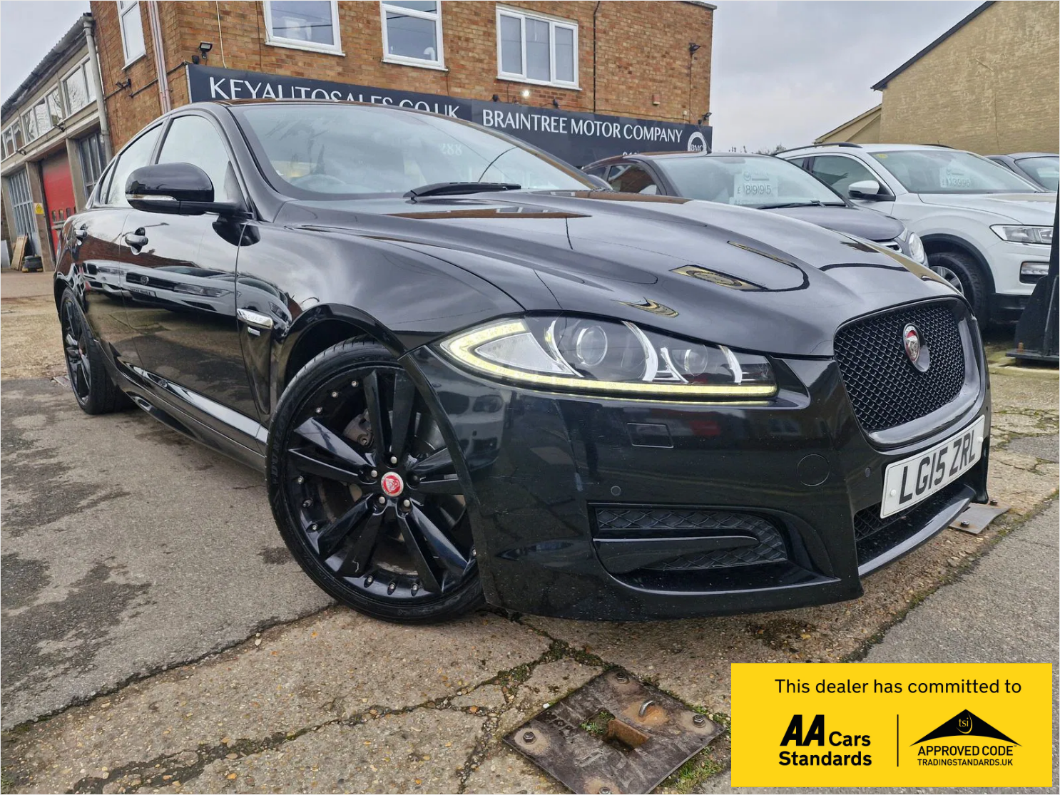 2015 Jaguar XF 2.2TD R-Sport Black Saloon 4d