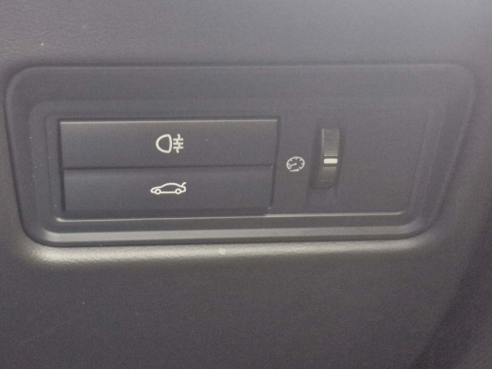 Jaguar XF 2.2d R-Sport Black Saloon 4dr Diesel Auto Euro 5 (s/s) (200 ps) 4dr Automatic 2026