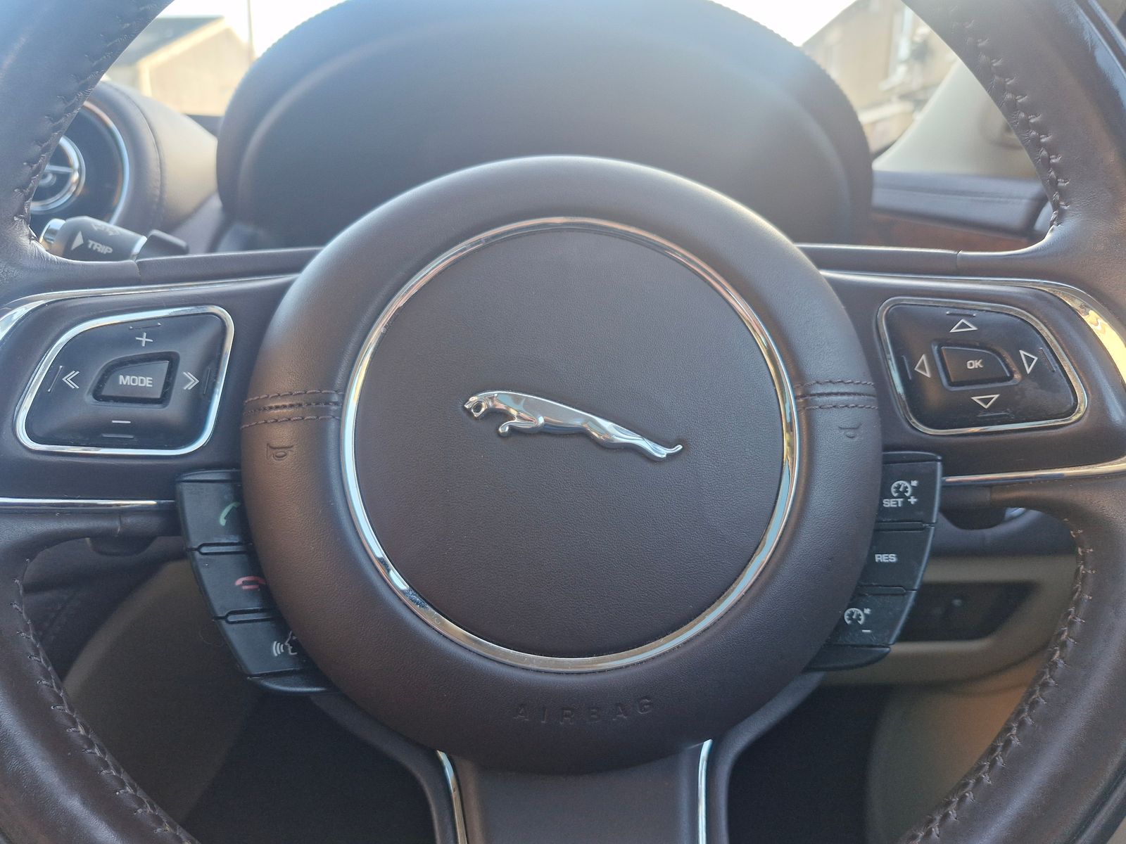 Jaguar XJ 3.0d V6 Luxury Saloon 4dr Diesel Auto Euro 5 (275 ps) 4dr Automatic 2025