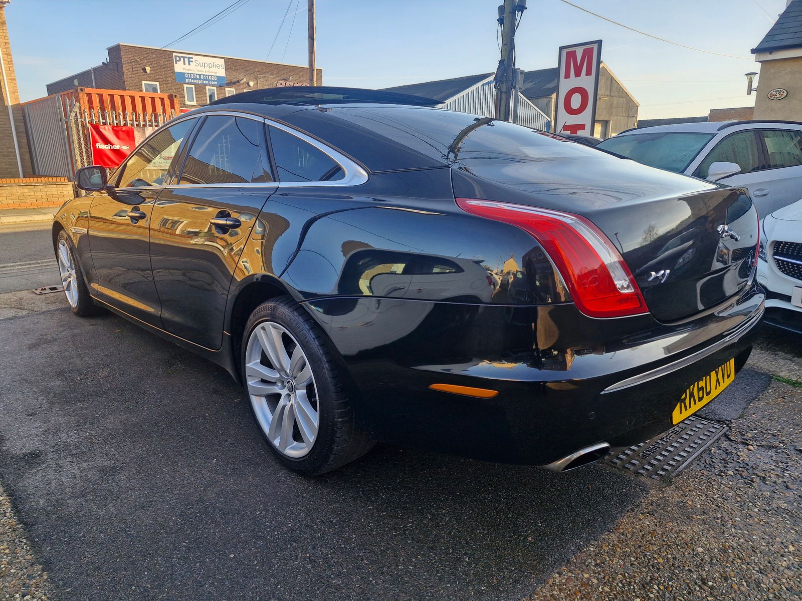 Jaguar XJ 3.0d V6 Luxury Saloon 4dr Diesel Auto Euro 5 (275 ps) 4dr Automatic 2025