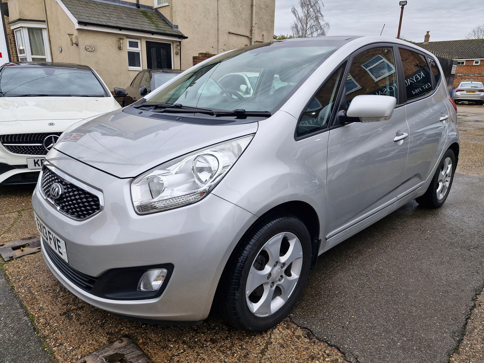 Kia Venga 1.6 3 MPV 5dr Petrol Auto Euro 5 (Sat Nav) (123 bhp) 5dr Automatic 2025