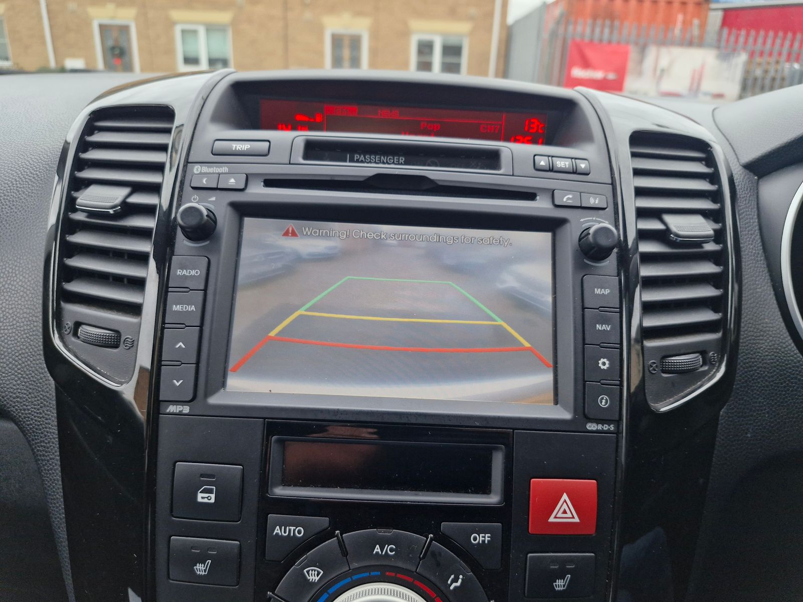 Kia Venga 1.6 3 MPV 5dr Petrol Auto Euro 5 (Sat Nav) (123 bhp) 5dr Automatic 2025