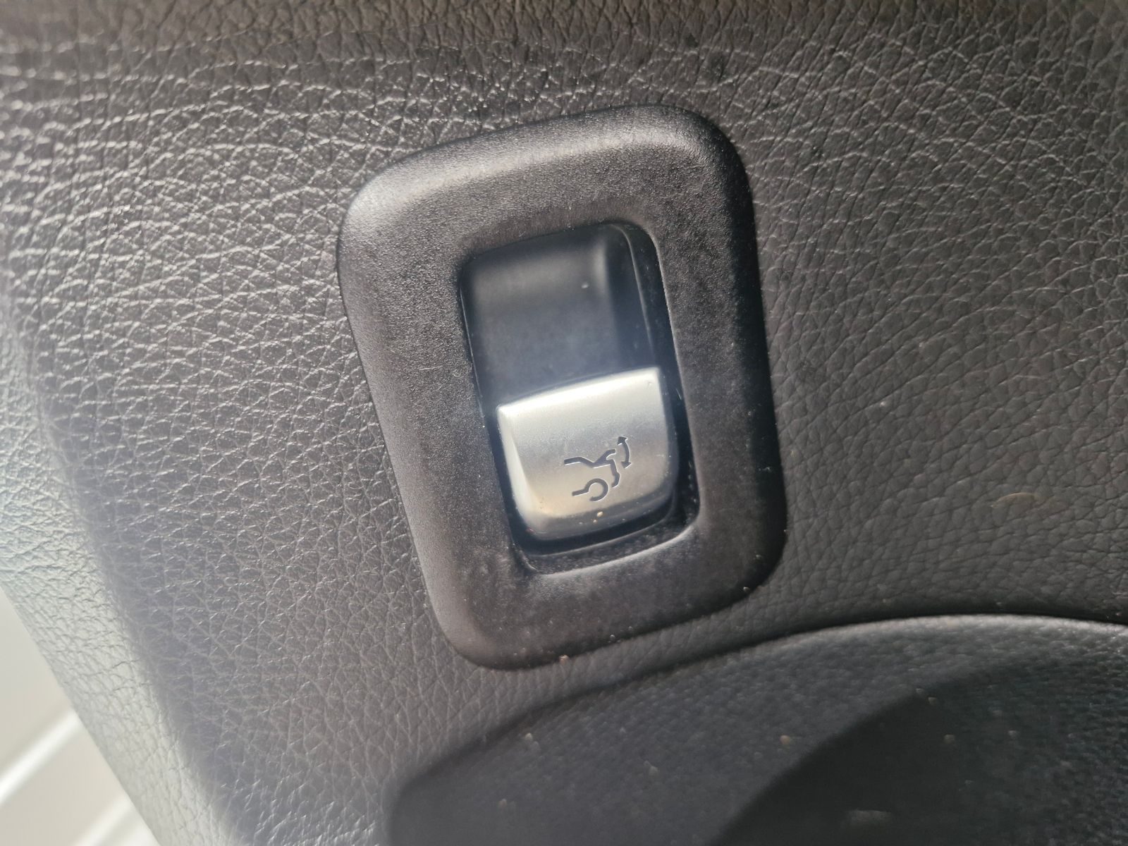 Mercedes-Benz C Class 2.1 C220 BlueTEC AMG Line (Premium) Saloon 4dr Diesel G-Tronic+ Euro 6 (s/s) (170 ps) 4dr Automatic 2025