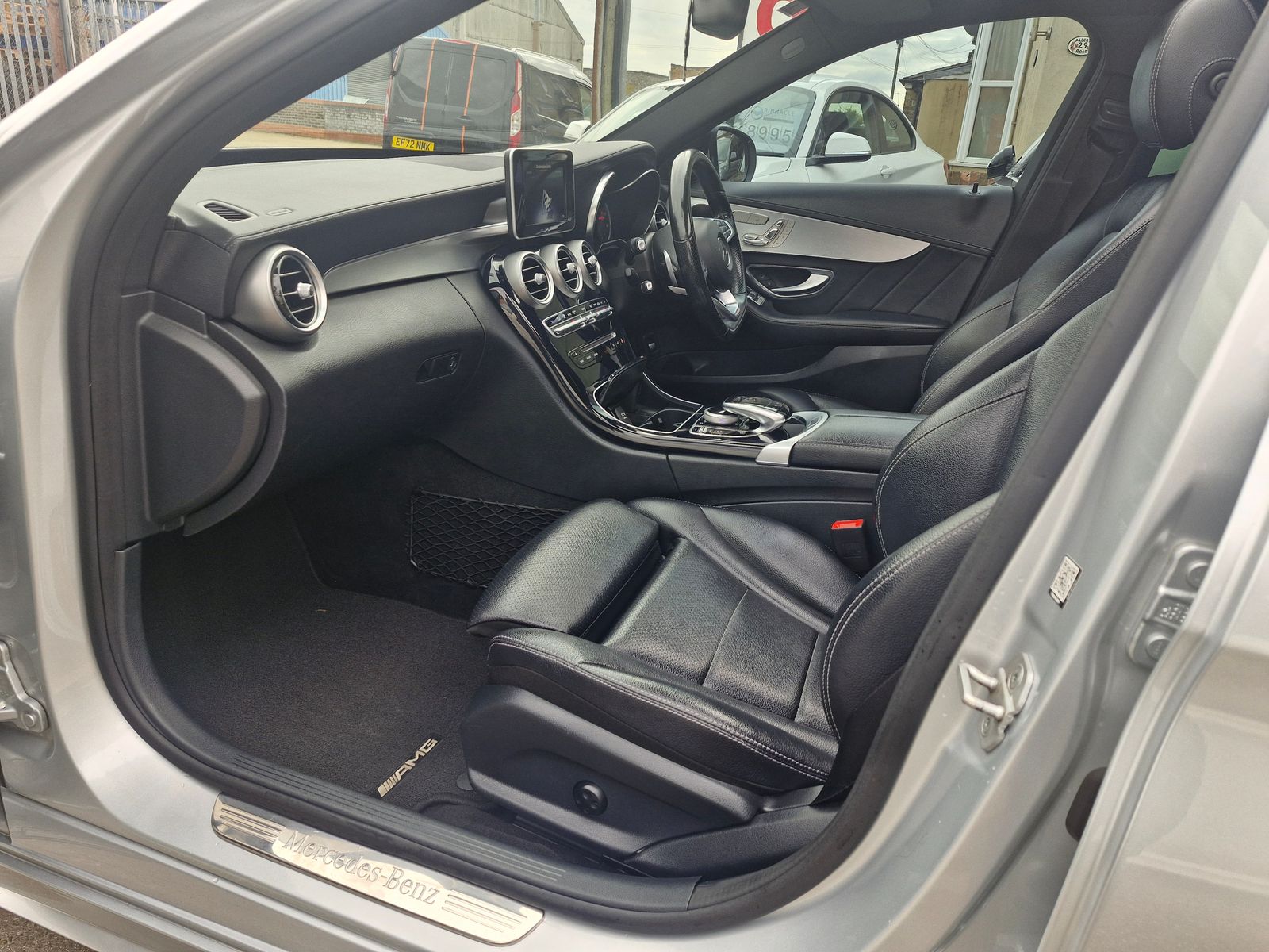 Mercedes-Benz C Class 2.1 C220 BlueTEC AMG Line (Premium) Saloon 4dr Diesel G-Tronic+ Euro 6 (s/s) (170 ps) 4dr Automatic 2025