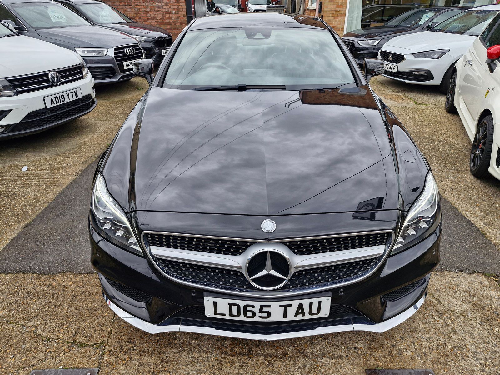 Mercedes-Benz CLS 2.1 CLS220d AMG Line Coupe 4dr Diesel G-Tronic+ Euro 6 (s/s) (177 ps) 4dr Automatic 2025