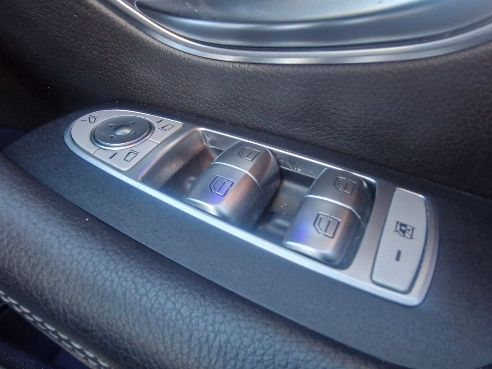 Mercedes-Benz E Class 2.0 E220d AMG Line Cabriolet 2dr Diesel G-Tronic+ Euro 6 (s/s) (194 ps) 2dr Automatic 2025