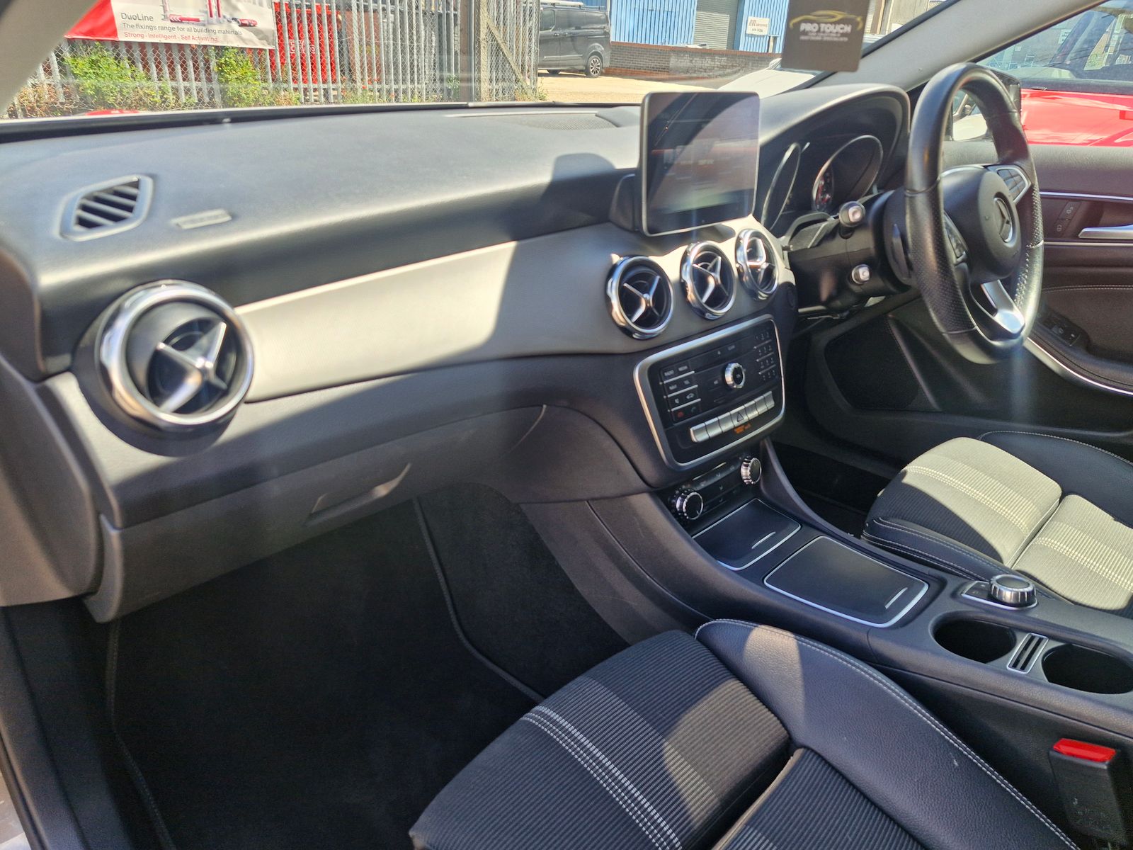Mercedes-Benz GLA 1.6 GLA180 Urban Edition SUV 5dr Petrol 7G-DCT Euro 6 (s/s) (122 ps) 5dr Automatic 2026