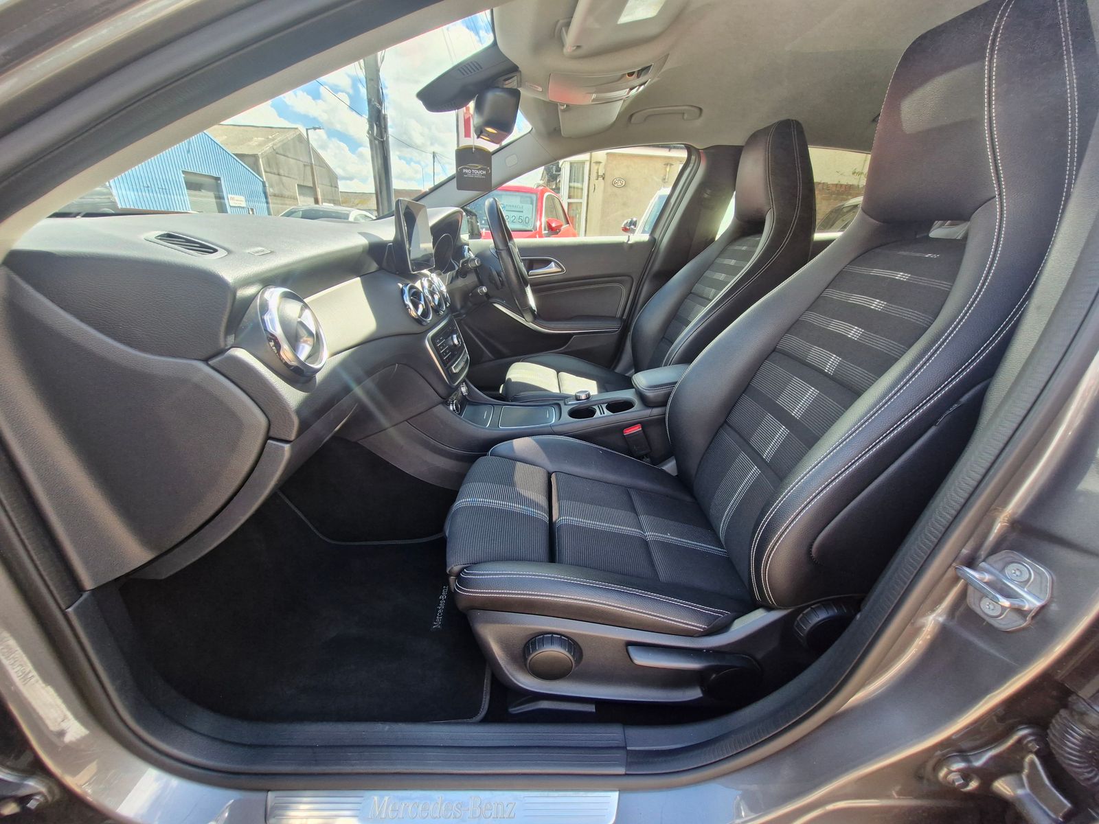 Mercedes-Benz GLA 1.6 GLA180 Urban Edition SUV 5dr Petrol 7G-DCT Euro 6 (s/s) (122 ps) 5dr Automatic 2026