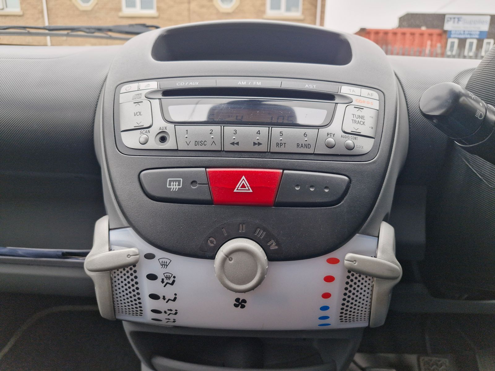 Peugeot 107 1.0 12V Urban Hatchback 5dr Petrol Manual Euro 5 (68 ps) 5dr Manual 2026