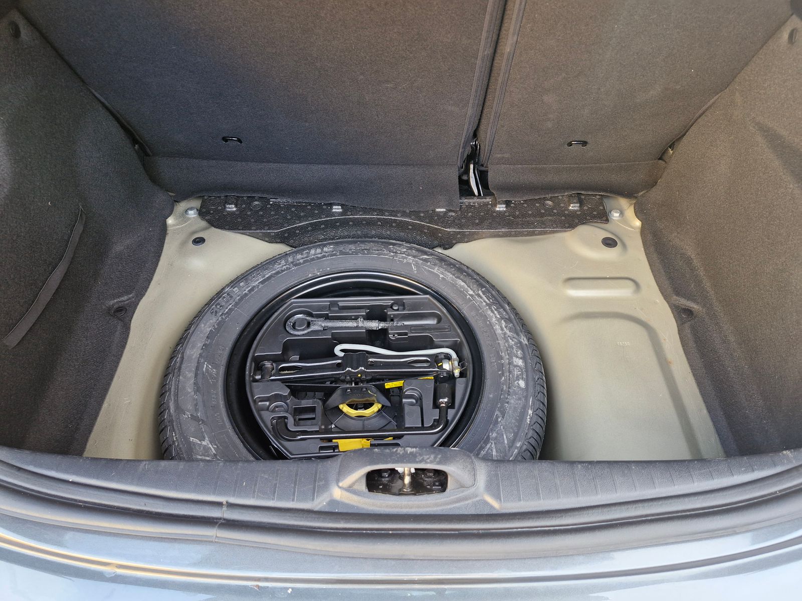 Peugeot 208 1.2 VTi Active Hatchback 5dr Petrol Manual Euro 5 (82 ps) 5dr Manual 2025