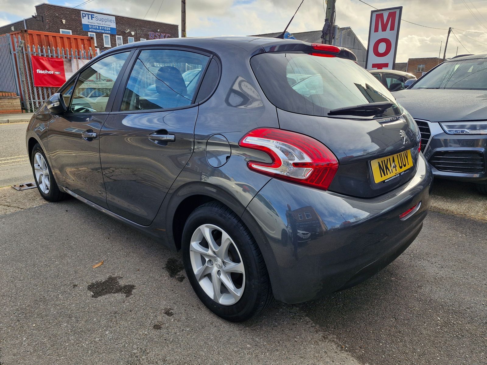 Peugeot 208 1.2 VTi Active Hatchback 5dr Petrol Manual Euro 5 (82 ps) 5dr Manual 2025