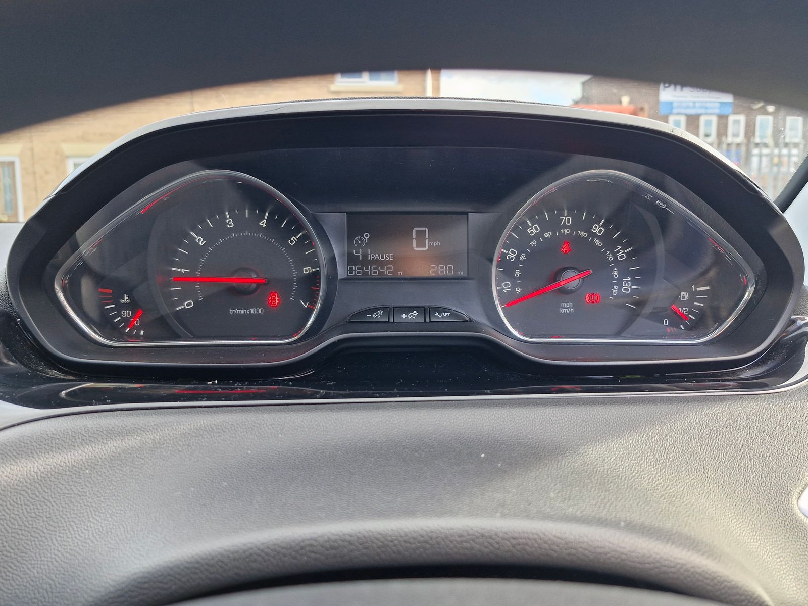 Peugeot 208 1.2 VTi Active Hatchback 5dr Petrol Manual Euro 5 (82 ps) 5dr Manual 2025